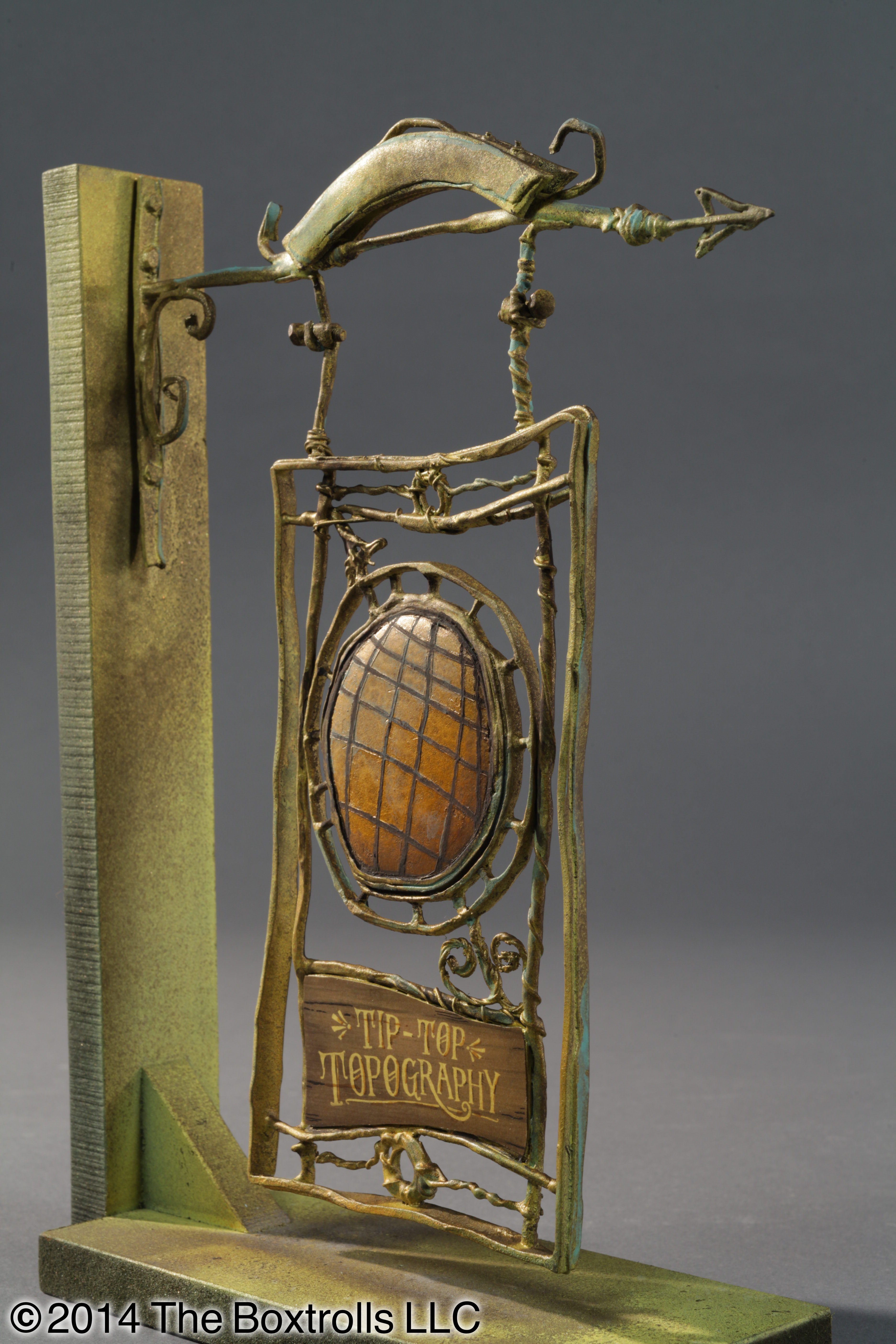 0003.chsbridge.mrkt_sq.cartographer_hanging_sign.photo.bbowman